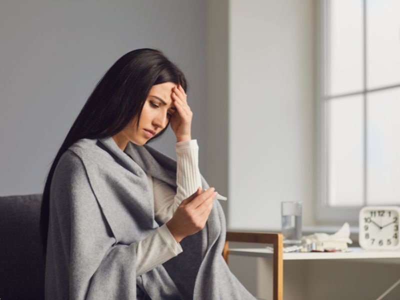 האם מותר לעבוד בזמן אישור מחלה